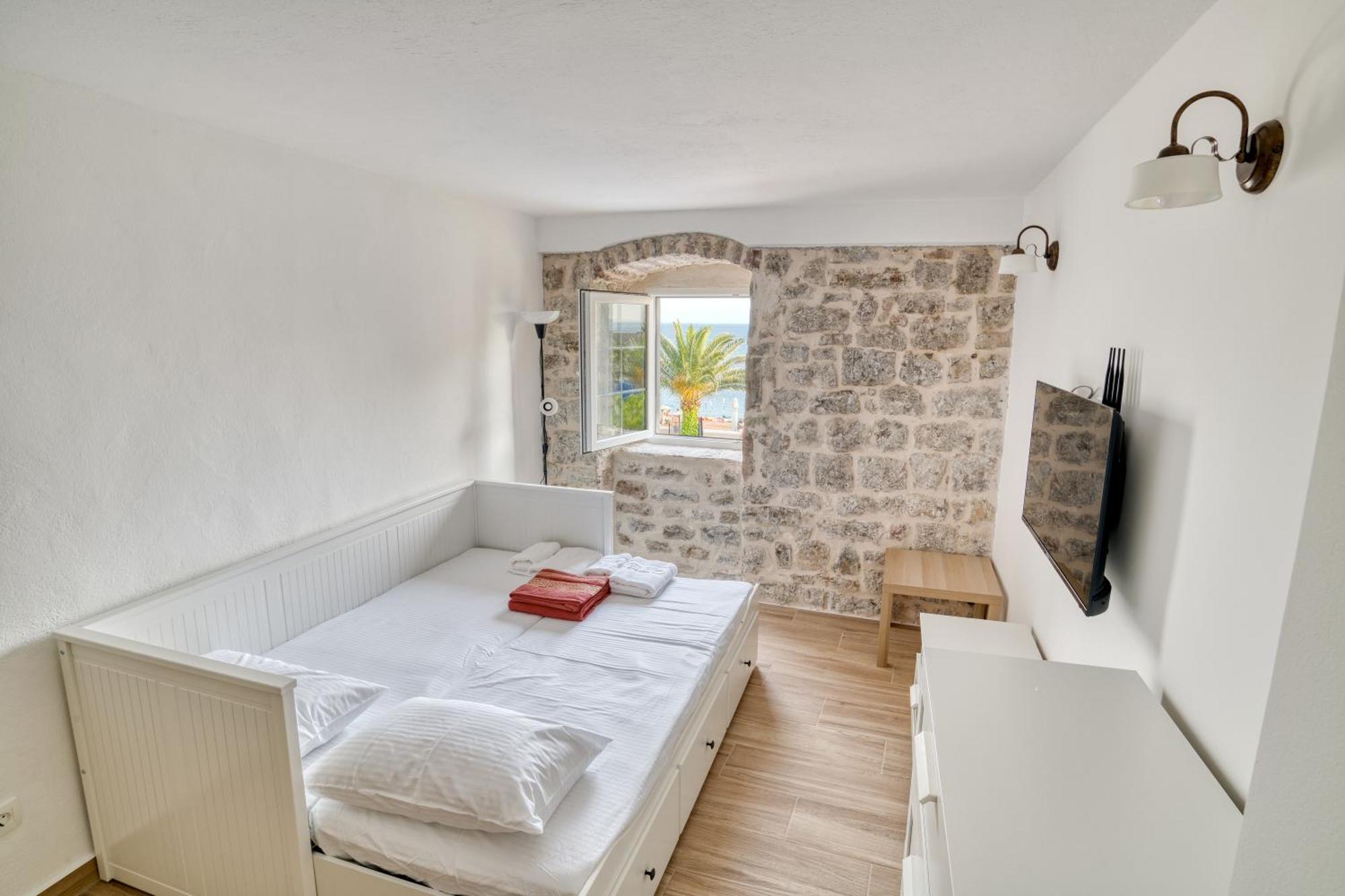 Sm Beach Residence Petrovac Kültér fotó