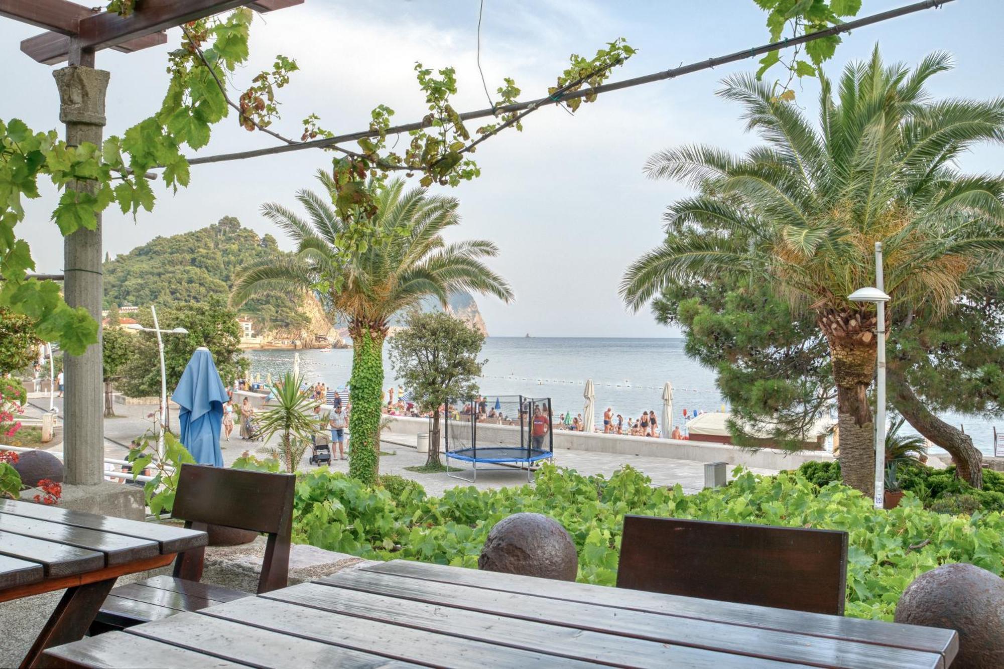 Sm Beach Residence Petrovac Kültér fotó
