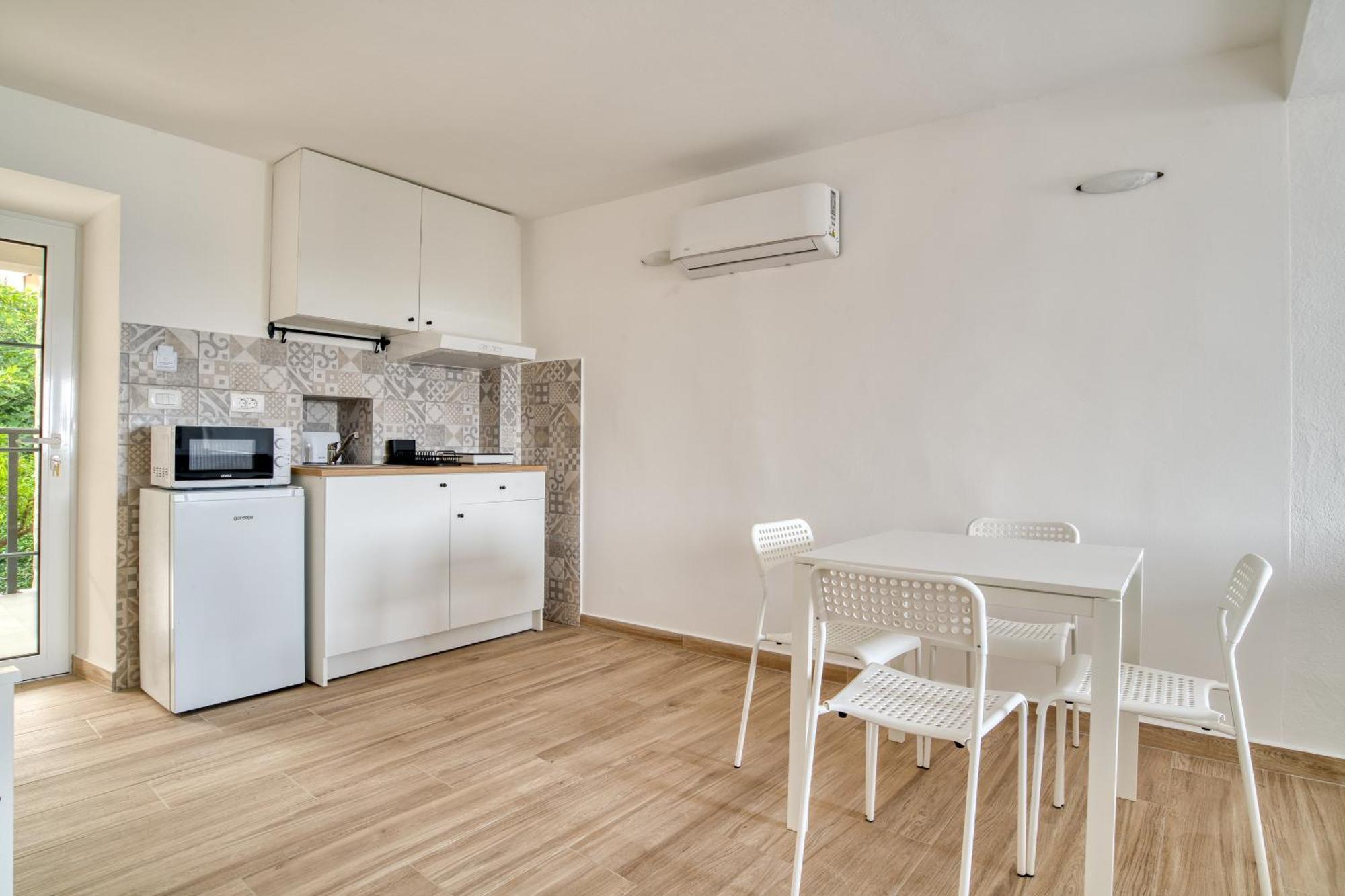 Sm Beach Residence Petrovac Kültér fotó